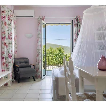 Villa Rosegarden à Sami  Extérieur photo